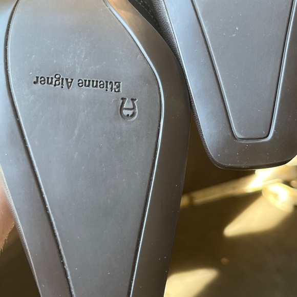 Etienne Aigner two tone chocolate heel - Picture 7 of 10